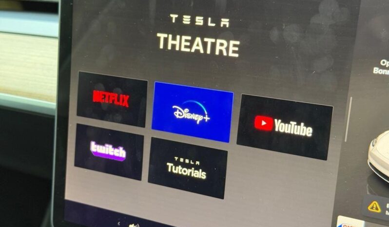 Tesla Model Y (Dual Motor) Long Range Auto 4WDE 5dr full