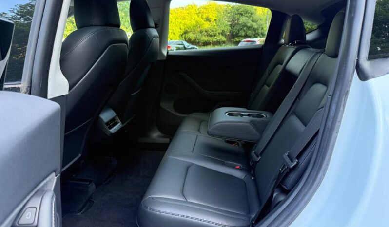 Tesla Model Y Auto RWD 5dr full