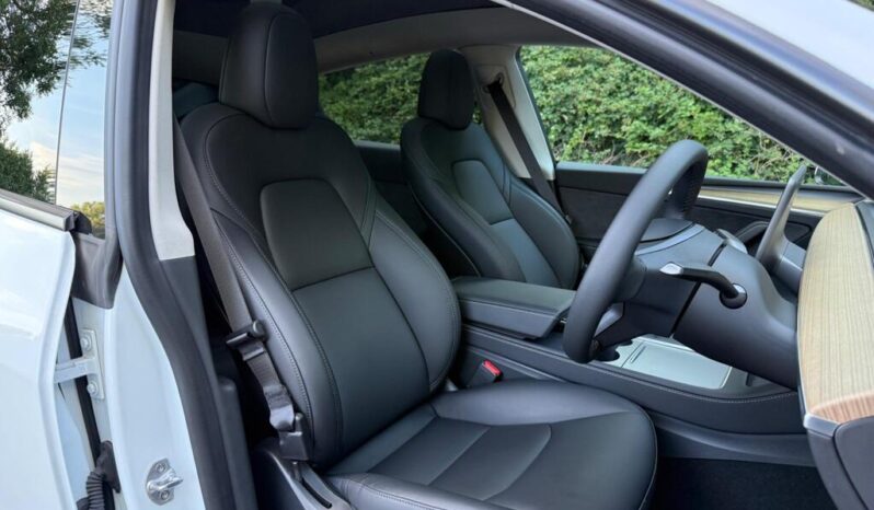 Tesla Model Y Auto RWD 5dr full