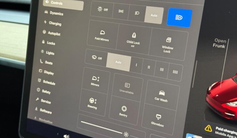 Tesla Model Y Auto RWD 5dr full