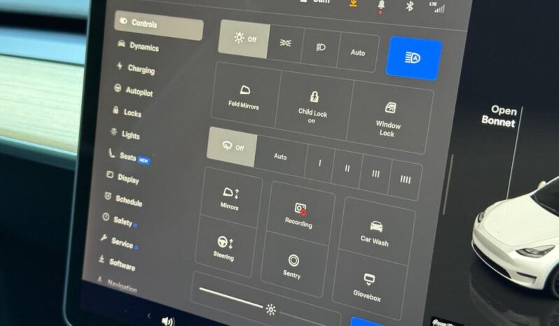 Tesla Model Y Auto RWD 5dr full