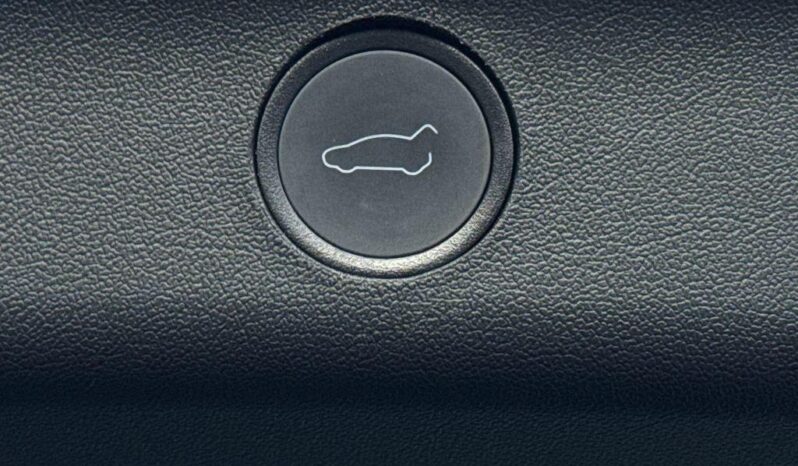 Tesla Model Y (Dual Motor) Long Range Auto 4WDE full