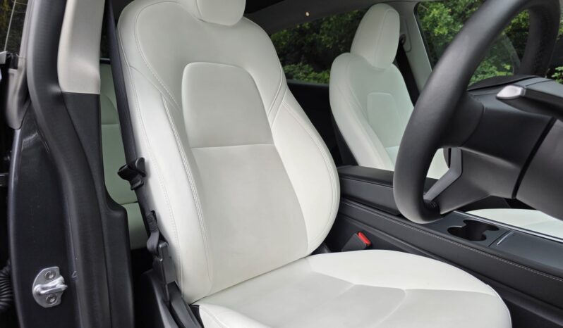 Tesla Model Y (Dual Motor) Long Range Auto 4WDE full