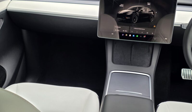 Tesla Model Y (Dual Motor) Long Range Auto 4WDE full