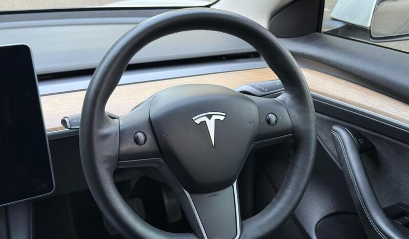 Tesla Model 3 Auto RWD 4dr full
