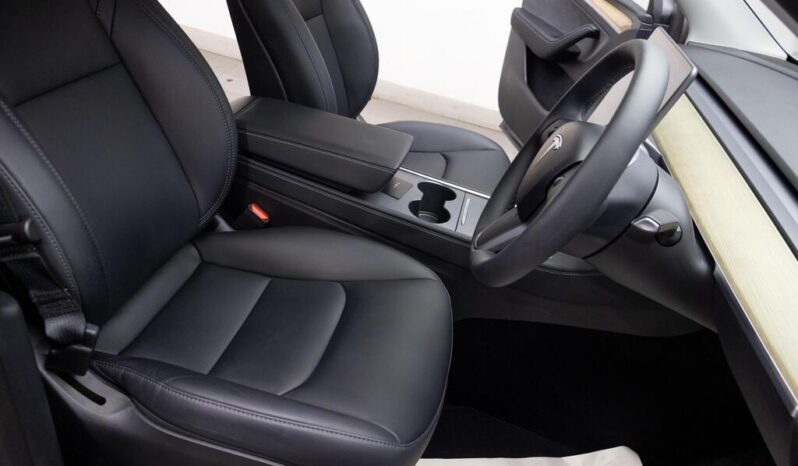 Tesla Model Y (Dual Motor) Long Range Auto 4WDE full