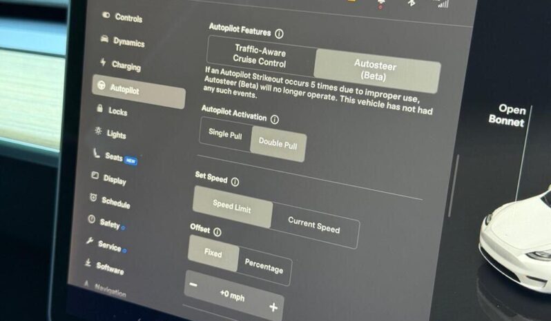 Tesla Model Y (Dual Motor) Long Range Auto 4WDE full