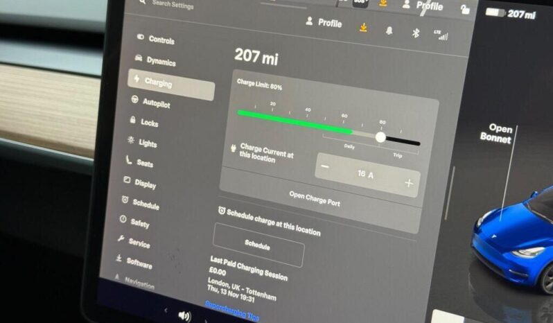 2024 Tesla Model Y Auto RWD 5dr full