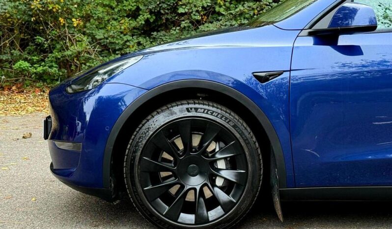 2024 Tesla Model Y Auto RWD 5dr full