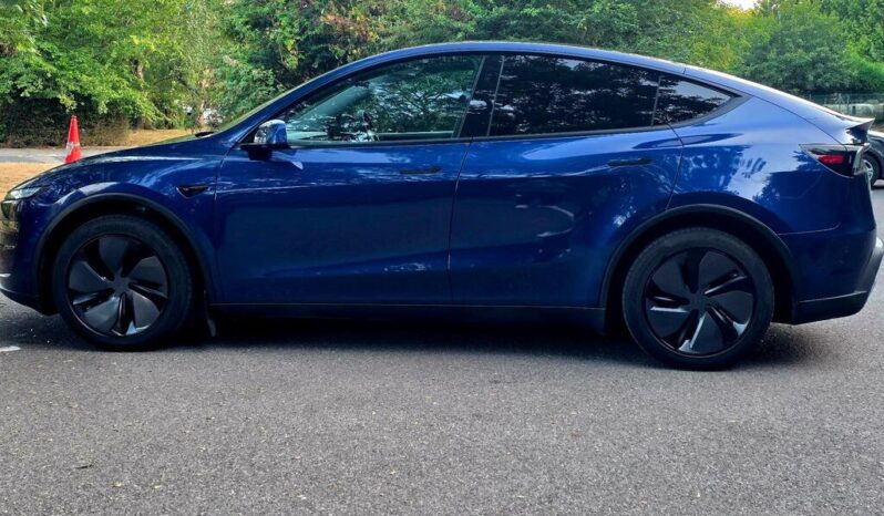 Tesla Model Y 84.7kWh Long Range Auto RWD full