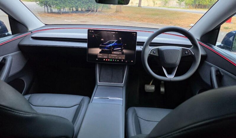Tesla Model Y 84.7kWh Long Range Auto RWD full