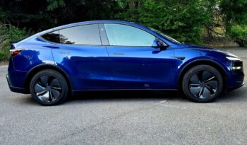 Tesla Model Y 84.7kWh Long Range Auto RWD full