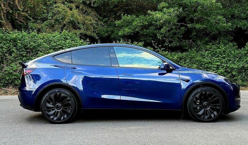 esla Model Y (Dual Motor) Long Range Auto 4WDE —-CAR REG NUMBER  LD24 UNV— full